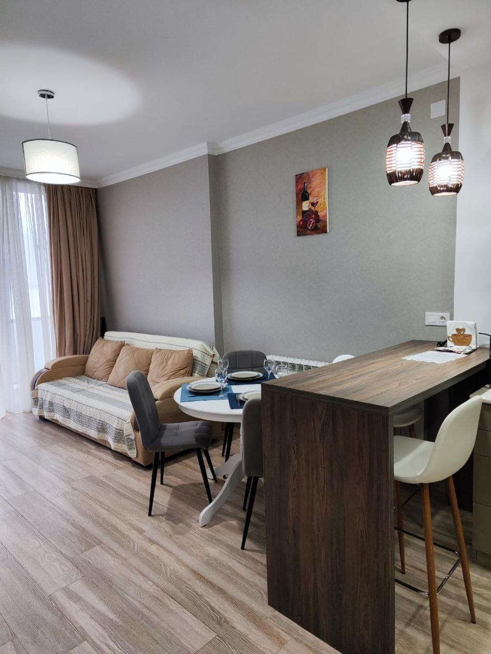 Apartment Cozy Sea View App
